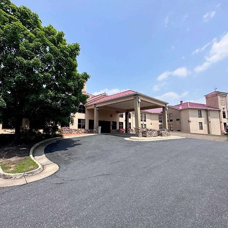Wingate By Wyndham Waynesboro Exterior foto
