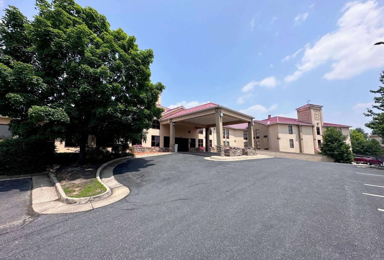 Wingate By Wyndham Waynesboro Exterior foto